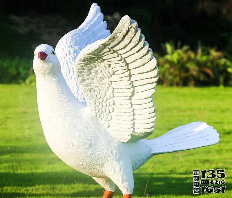 玻璃鋼樹(shù)脂仿真動(dòng)物公園草坪鴿子雕塑