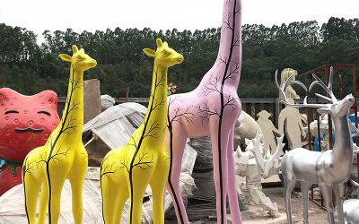 公園景區玻璃鋼彩繪長頸鹿雕塑